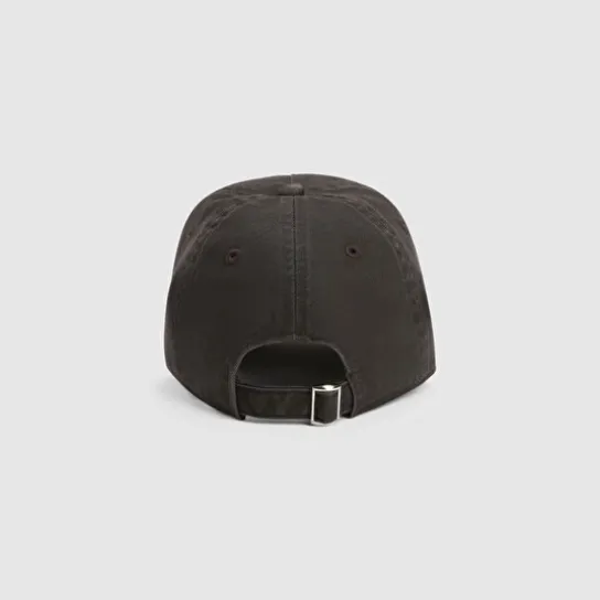 BABY USED CAP BETON