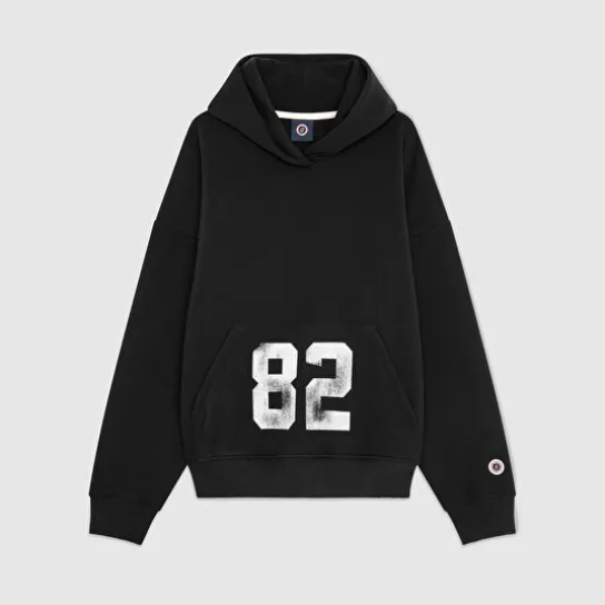 82 HOODIE BLACK