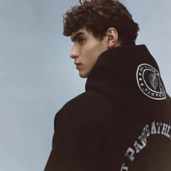 82 HOODIE BLACK