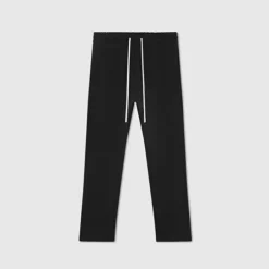 ICONIC STRAIGH BLACK