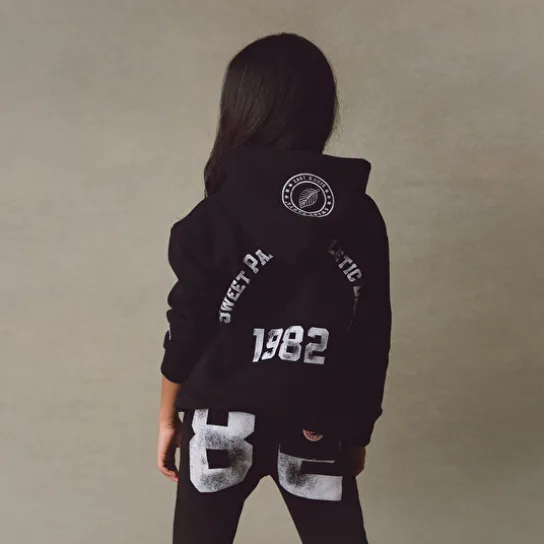 KID 82 HOODIE BLACK