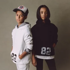 KID 82 HOODIE BLACK