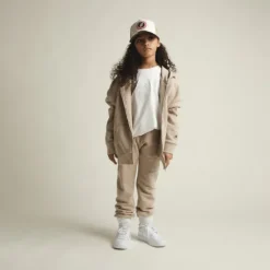 KID ENDLESS STRAIGHT WHITE PEPPER