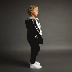 KID ICONIC ZIP BLACK